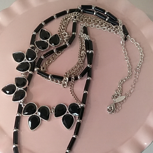 New York Multistrand Statement Necklace--10 - Picture 4 of 4